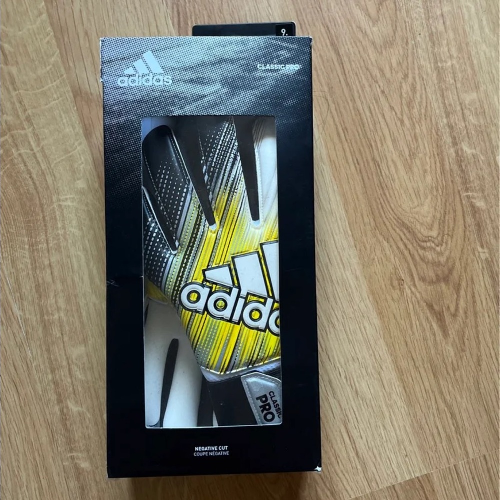 Adidas Classic Pro Goalkeeper Gloves Size 9